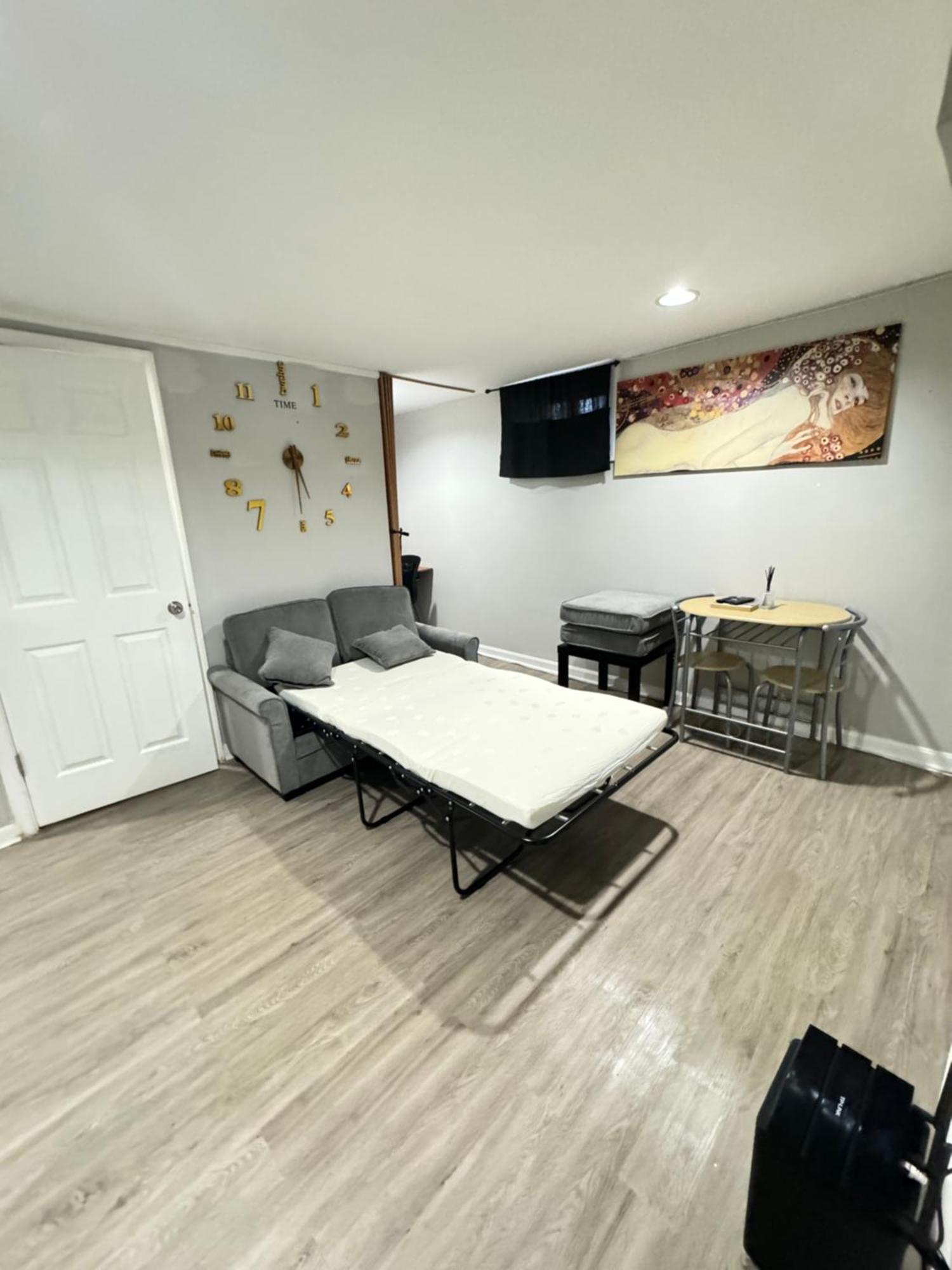 Executive Apartment At Uplands Baltimore Exterior photo